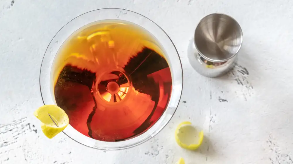 Cómo preparar los mejores martinis con vermut dulce, según un experto en coctelería