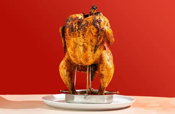 A Chicken That Gives Itself a Standing Ovation