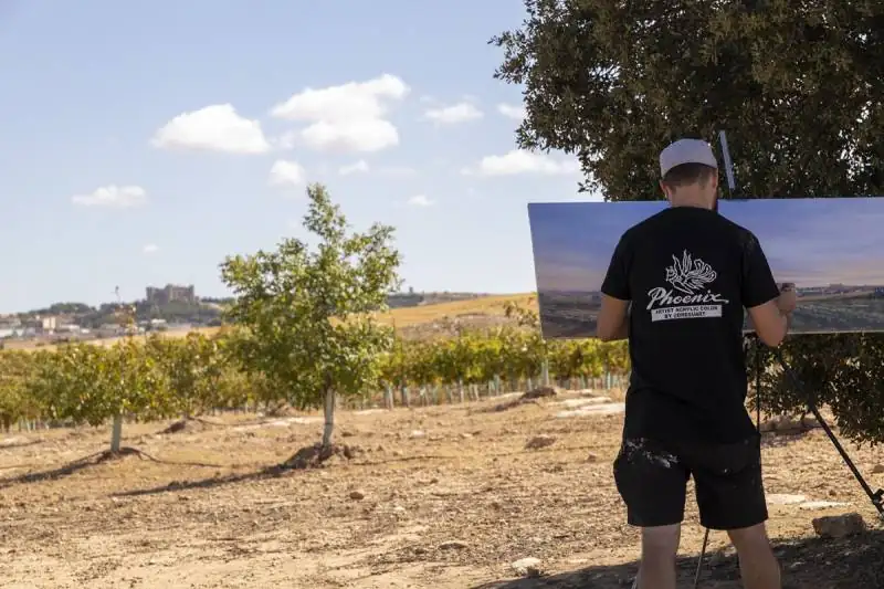 Belmonte brings together artists from all over Spain in the La Mancha Wines Quick Painting Competition