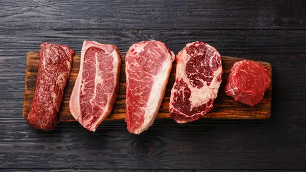 The Ideal Type Of Cheese To Pair With Steak
