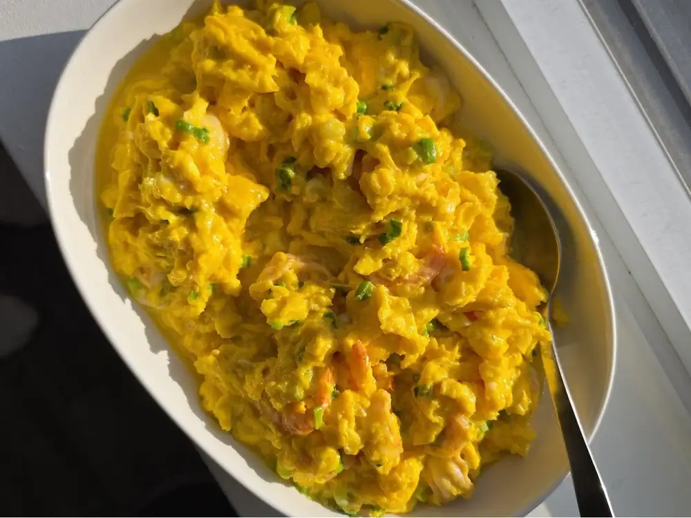 Receta: Huevos revueltos con camarones