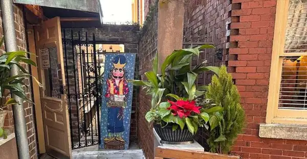 Ubicado en el centro de Savannah, este acogedor café sirve camarones con sémola. Vale la pena el viaje