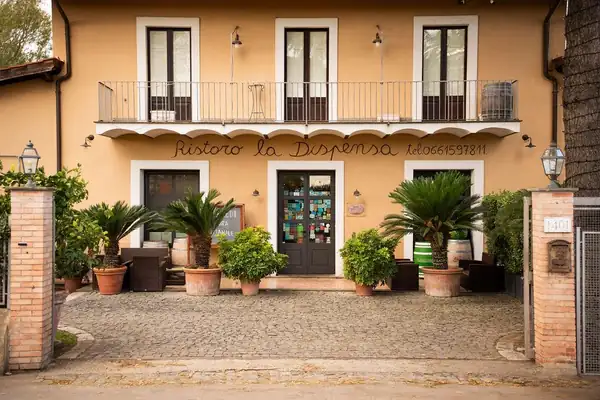 La Dispensa Restaurant, no-frills cuisine in a country farmhouse in Boccea