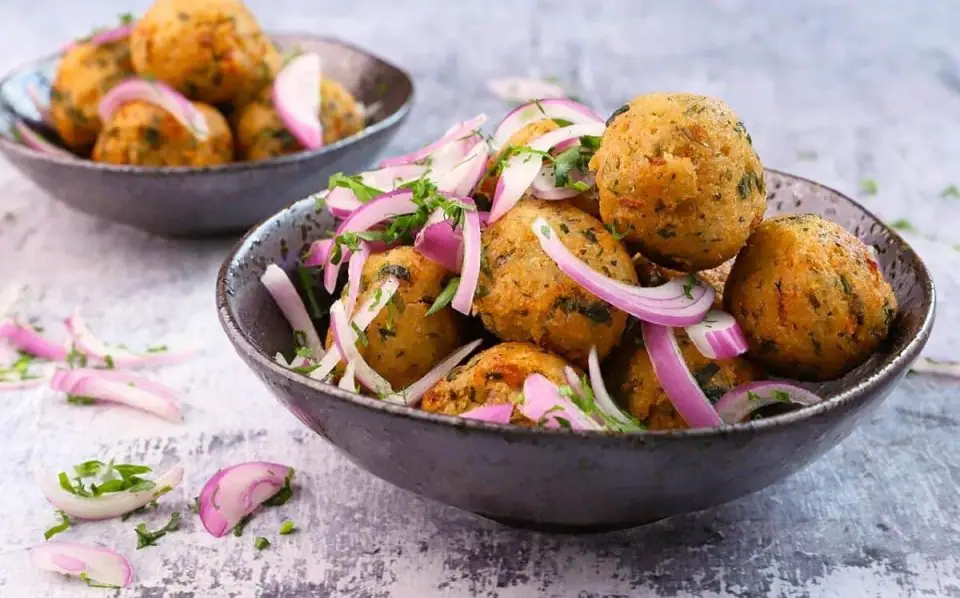 Taramokeftedes: Greek Fish Roe Balls (Fritters)