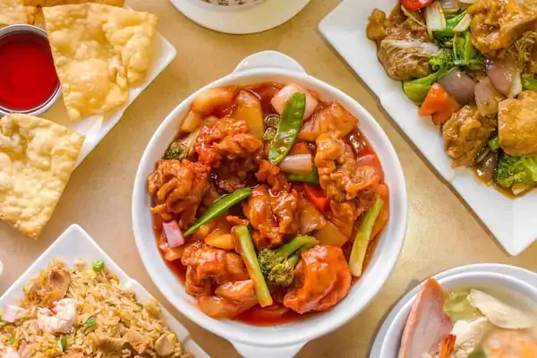 How to make chaufa rice, a dish of Asian origin from the traditional chifa cuisine of Peru