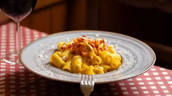Lazio-Roma, Derby at the table: the restaurants of the most famous former footballers