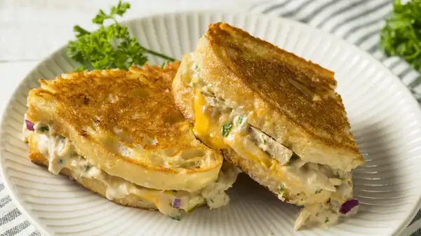 Give your gratinéed tuna sandwich the crispy touch it needs with an extra step