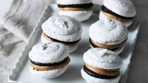 Lasconky with chocolate and coffee cream