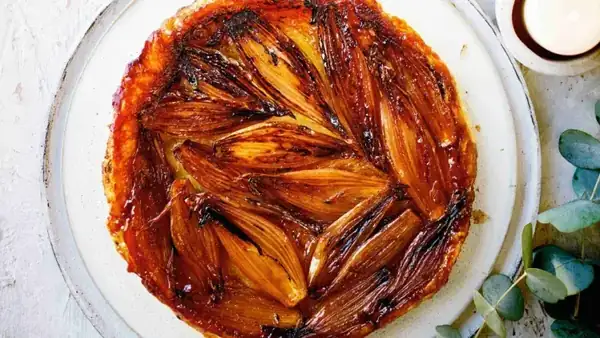 Upside-down chicory cake