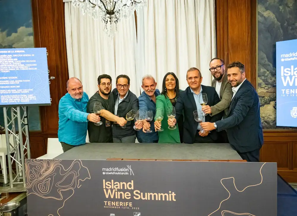 Tenerife celebrates a historic day with international experts and announces the “Guardian of Tenerife Wines” award