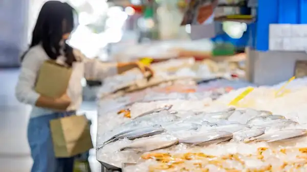 Los 6 mejores y los 5 peores pescados baratos que puedes comprar en la tienda