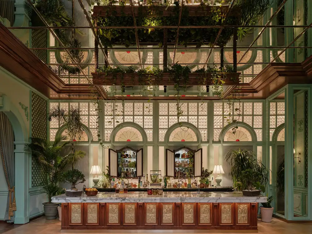 A botanical garden that never existed, but an entire restaurant preserves its memories.