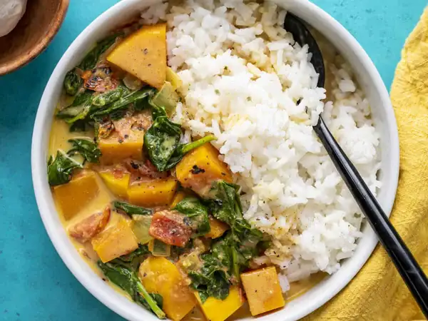 My Curried Chickpeas are seriously uncomplicated, fast, & SUPER tasty!