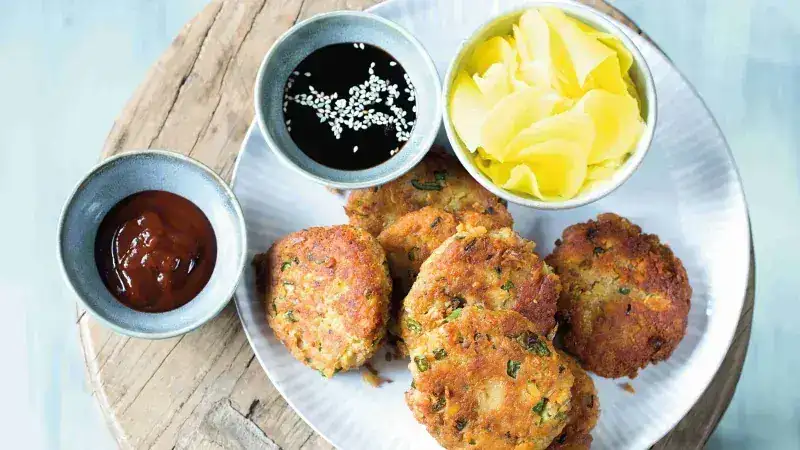 Peeled mung bean patties with pork