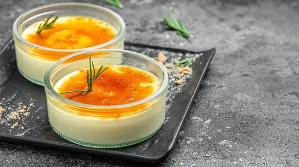 The Only Type Of Wine You Should Reach For To Pair With Crème Brûlée