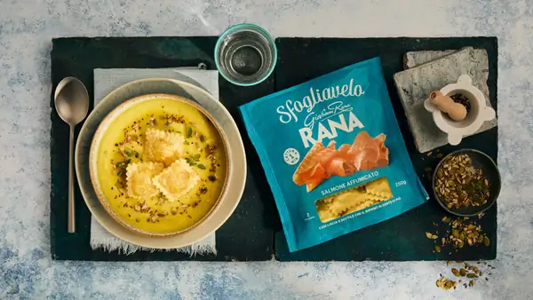 Fried smoked salmon sfogliavelo on a pineapple and fennel cream with seeds and marjoram by Sara Foschini
