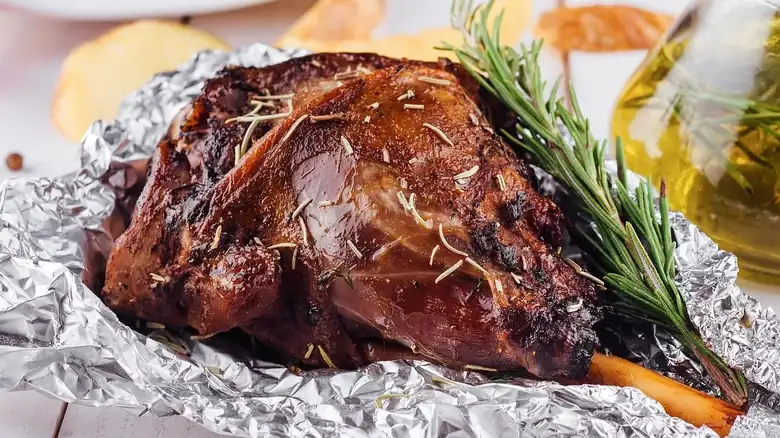 Transformar cordero asado sobrante en empanadas sabrosas