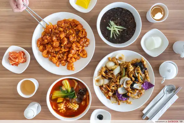 Reseña de MukJja: restaurante coreano de gestión familiar con los populares jjajangmyeon, tangsuyuk y más