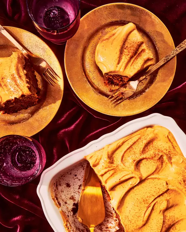 Receta de pastel de zanahoria en bandeja con glaseado de dulce de leche