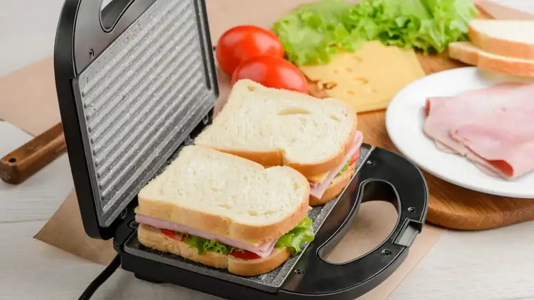 What's The Difference Between A Sandwich Maker And A Panini Press?
