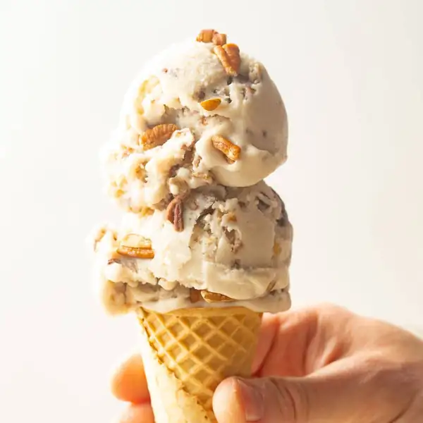 Helado de mantequilla y nuez pecana vegano