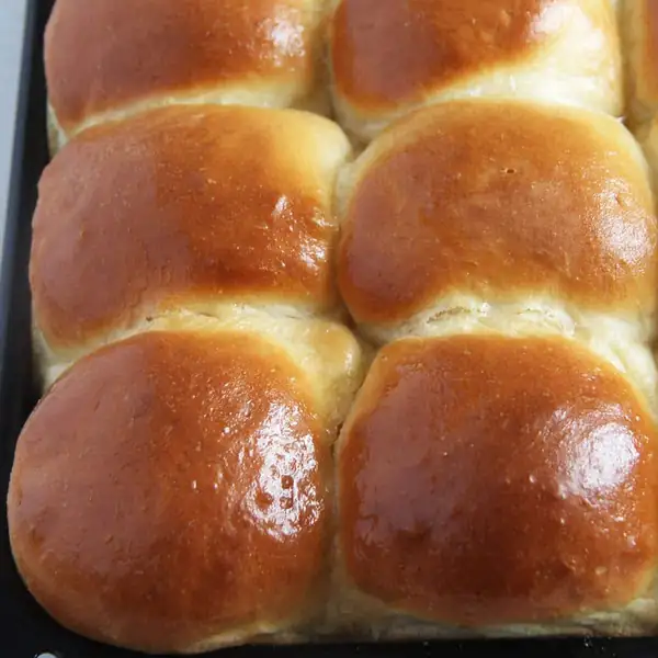 Homemade Yeast Rolls from Scratch
