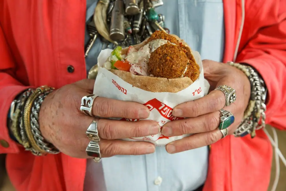 Tel Aviv’s Super Falafel: 1,000 Falafel Balls a Day