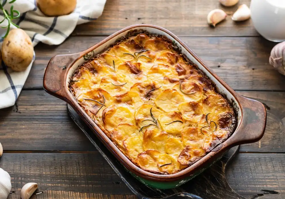 Guiso con carne picada y patatas