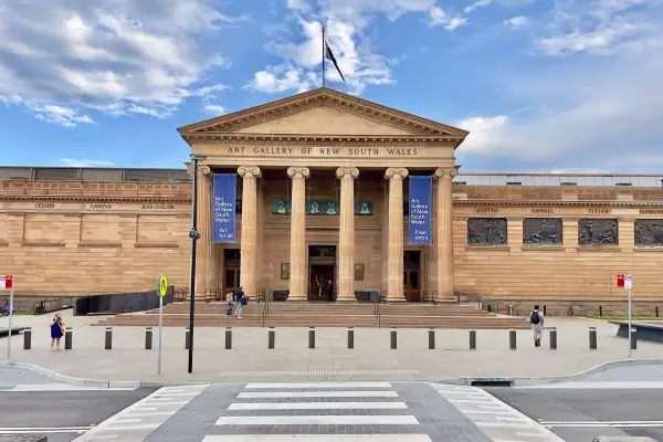 New South Wales wines are poorly represented in its public institutions