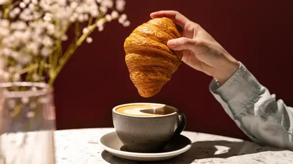 Is It An Etiquette Mistake To Dip Your Croissant In Coffee?