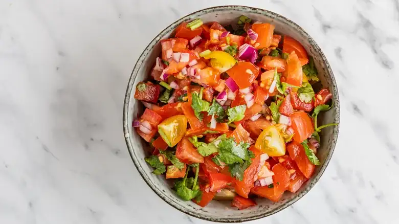 Why You Shouldn't Put Your Fresh Pico De Gallo In The Refrigerator