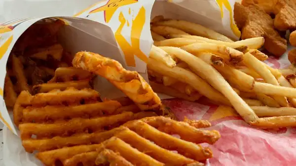 ¿Las patatas fritas de Carl's Jr. son sin gluten?