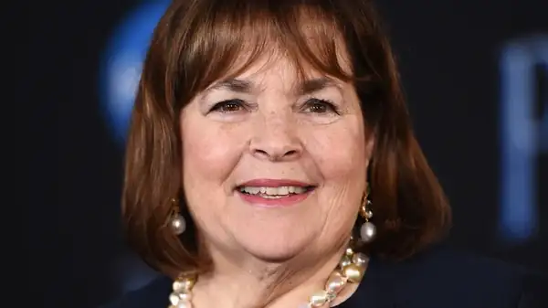 How Ina Garten Uses A Citrus Fruit To Make A Cosmo Perfect For The Holidays