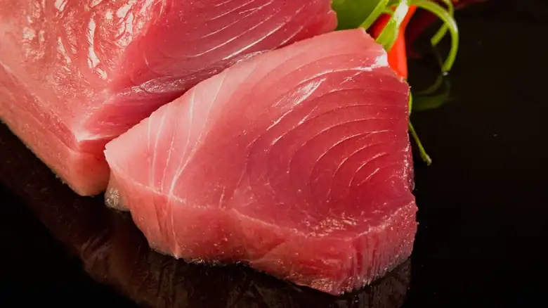 What's The Difference Between Tuna Tartare And Carpaccio?