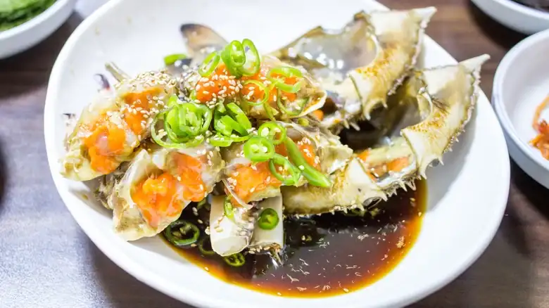 How To Eat Raw Crab Without Getting Sick