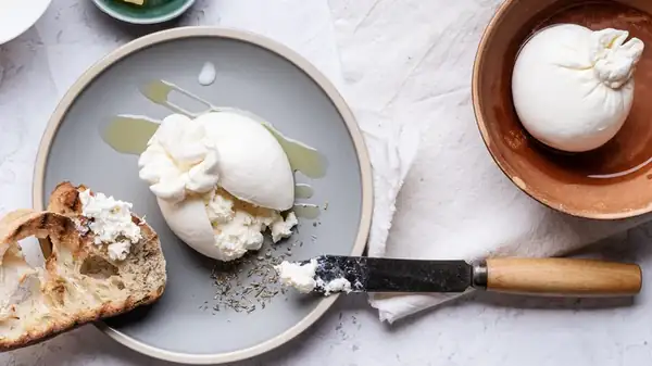 Why Burrata Doesn't Last Very Long In The Fridge