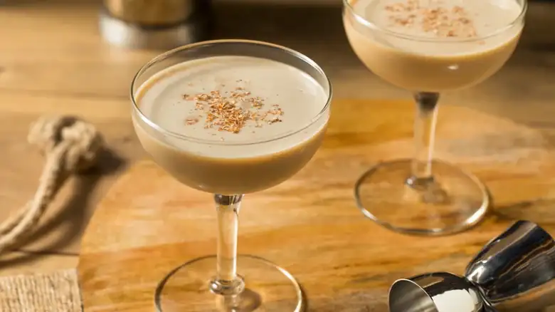 This Old-School Cocktail Is Made For Chocolate Lovers
