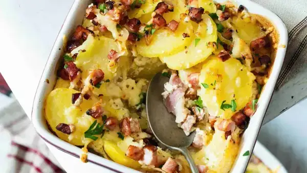 French fries with cheese