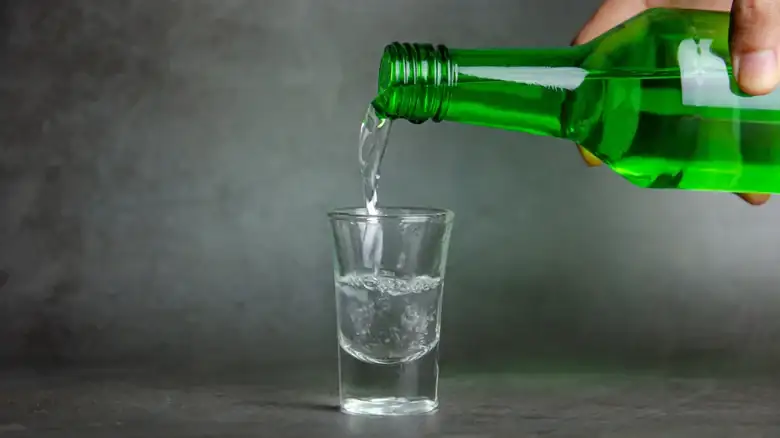 Por qué el soju no es un buen sustituto del sake en las recetas