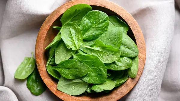 Here's Why Your Sauteed Spinach Is Bitter And What To Do About It