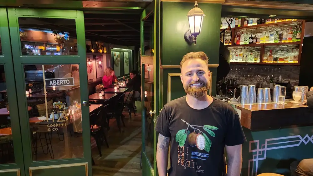 El viaje onírico de Tai Barbin por los bosques de Brasil en Liz Cocktails