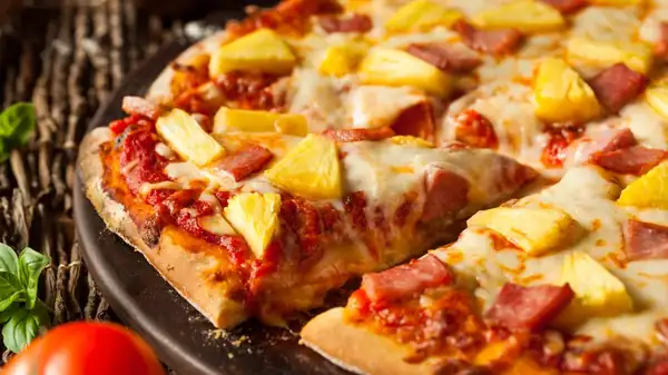 Hawaiian Pizza Has Literally Nothing To Do With Hawaii