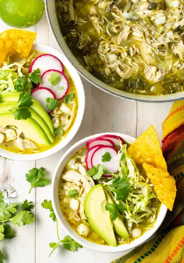 Pozole verde de pollo