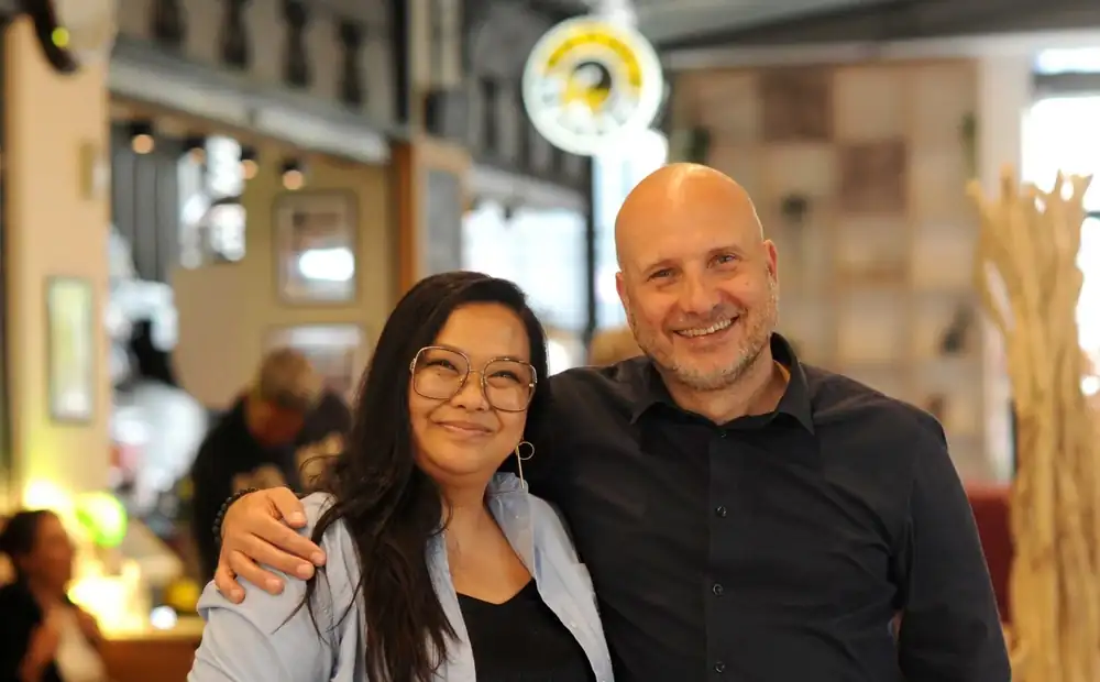 Viengkham Jabri; de empleado a empresario en Mulhouse al hacerse cargo de Engel's Coffee y Mamma Mozza
