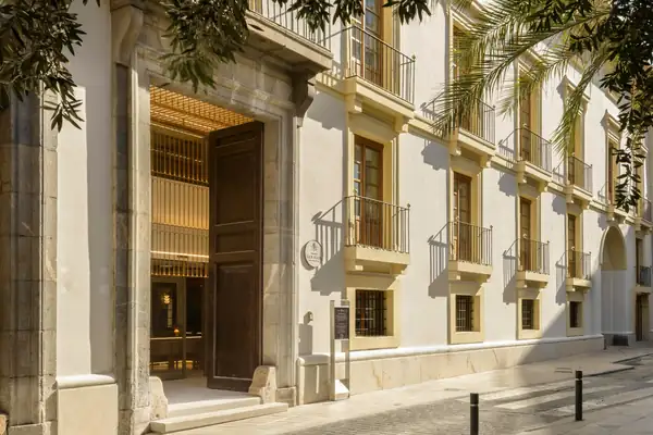 Se inaugura el primer hotel de 5 estrellas de Murcia, con el chef Fernández al frente