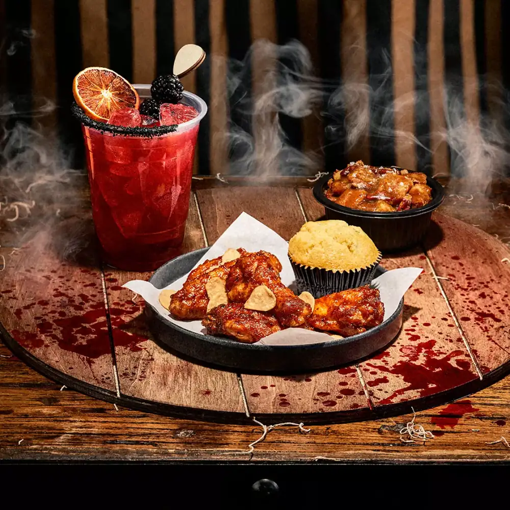 'Stranger Things', 'Sinners' y Hello Kitty inspiran el nuevo y espeluznante menú de comida en Halloween Horror Nights