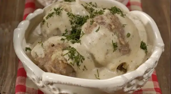Meatballs in a creamy cheese sauce