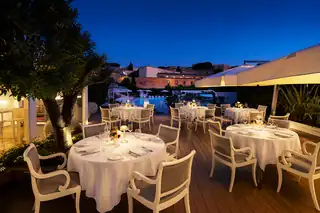 Follie, el restaurante del Gran Meliá de la Villa Agrippina en Roma, amplía su oferta gastronómica de verano