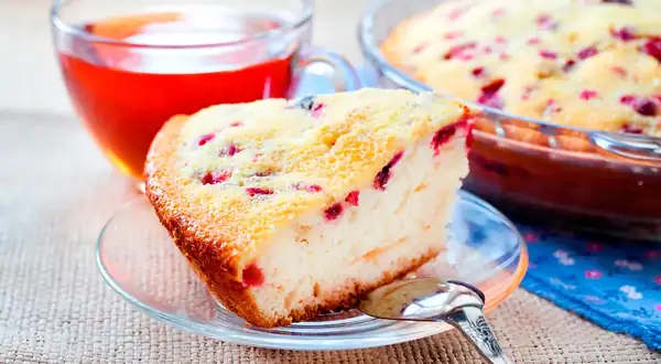Charlotte con arándanos rojos: una receta paso a paso con fotos para 288 kcal