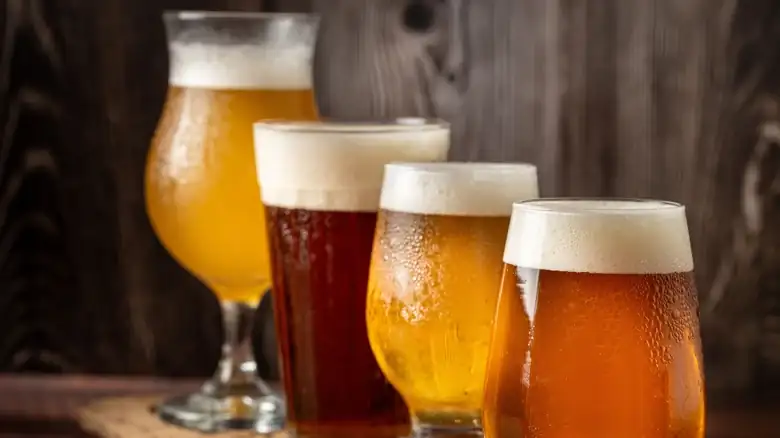 ¿Qué es lo que le da a las cervezas ácidas su sabor tan intenso?